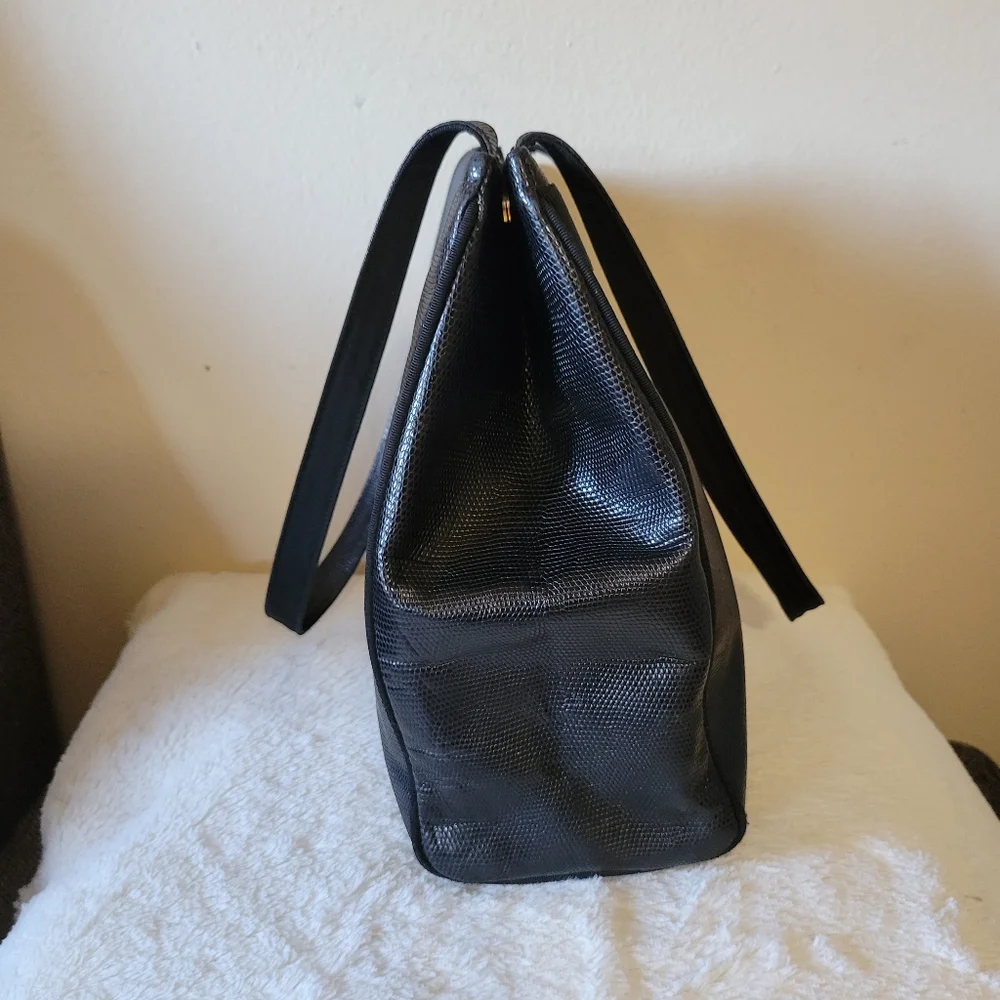 SALVATORE FERRAGAMO VALA LEATHER TOTE BAG - Picture 6 of 11